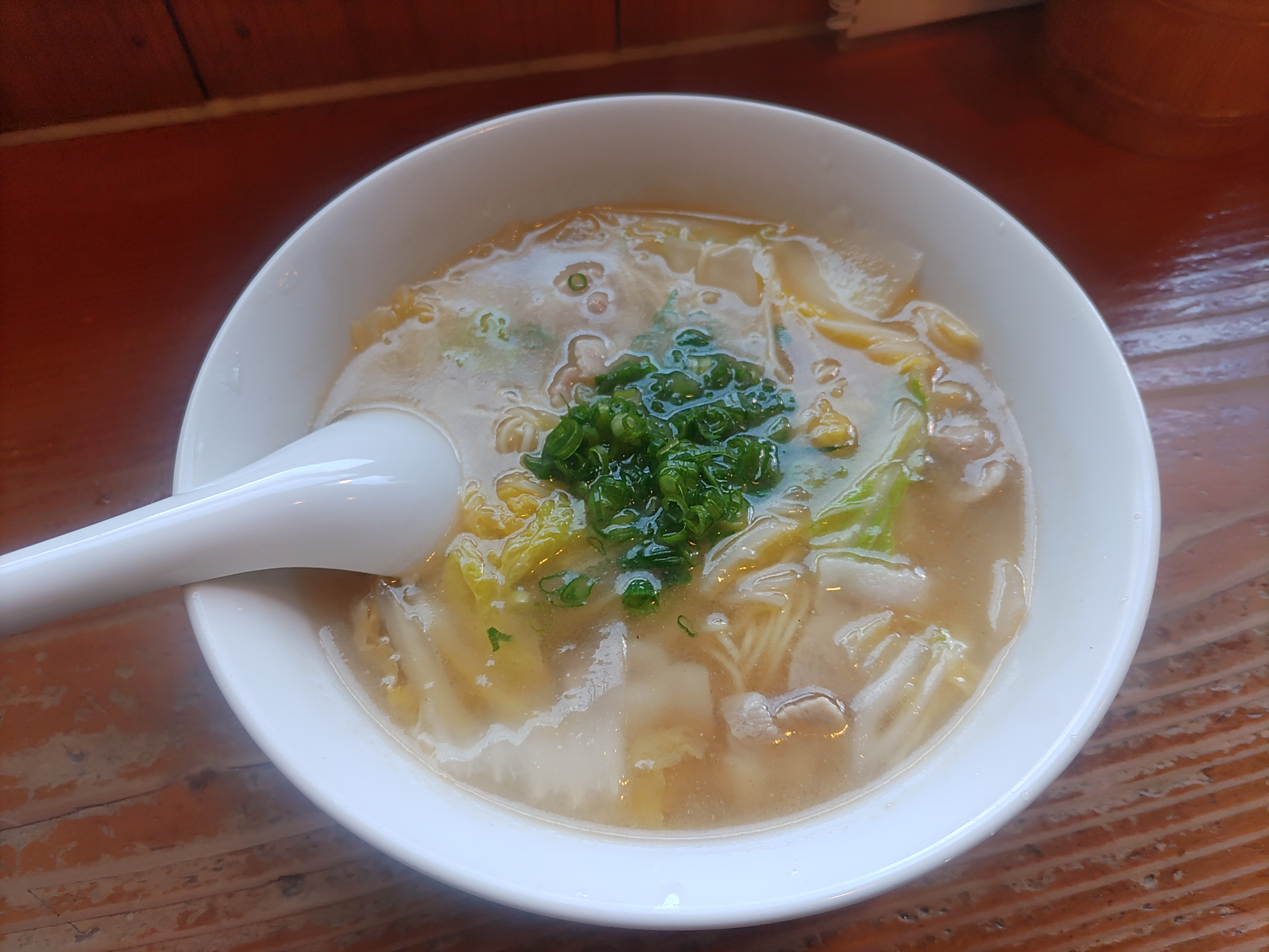 宇和島市栄町港にあるウスベキスタンの麺料理と言う意味の「ラグ...の画像