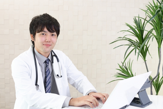 医師だと住宅ローン審査は有利なのか？信用組合の活用についても...の画像