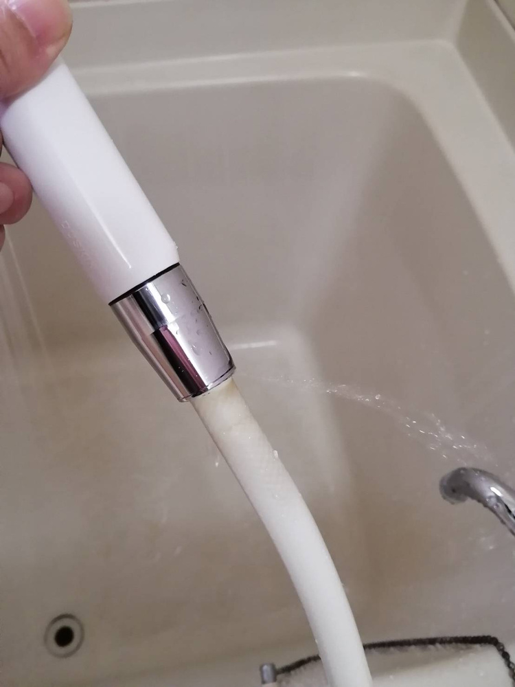 「浴室のシャワーホースから水漏れ」の画像