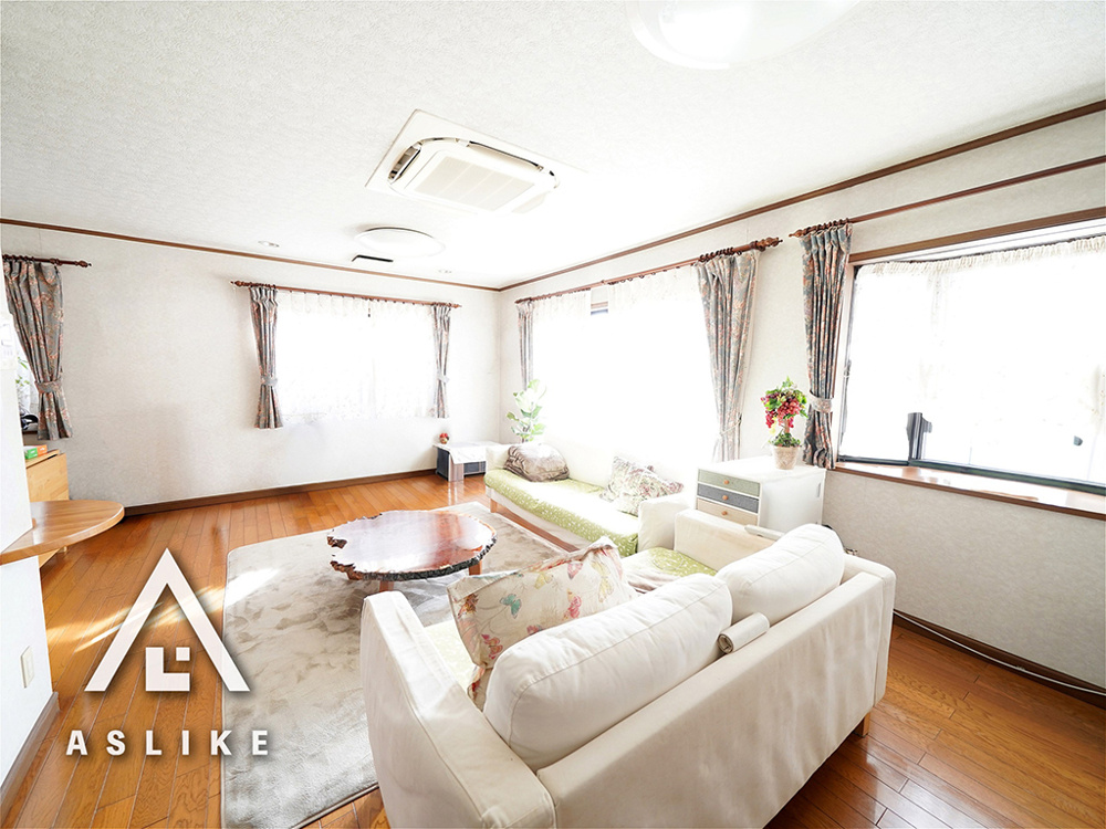 「【物件紹介】建物面積160㎡超の邸宅。5LDK＋S＋書斎まで！家族全員が自分時間を楽しめる理想の住まい」の画像