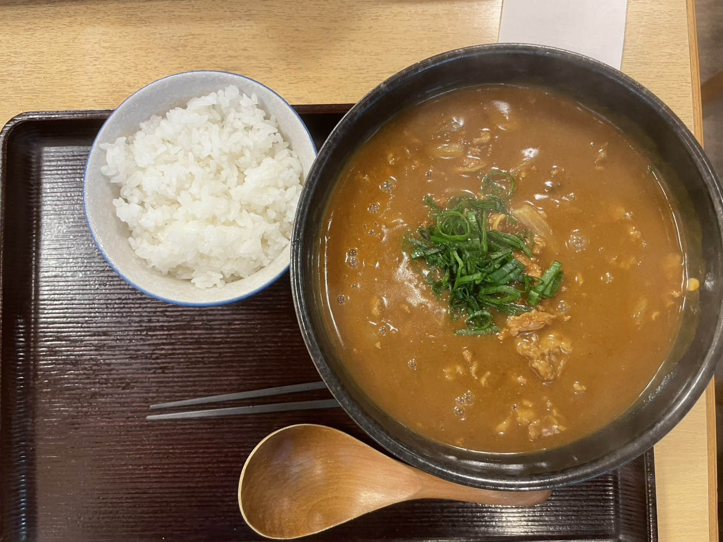 【摂津本山ランチ】出汁が決め手。 カレーうどんと肉うどんで満...の画像