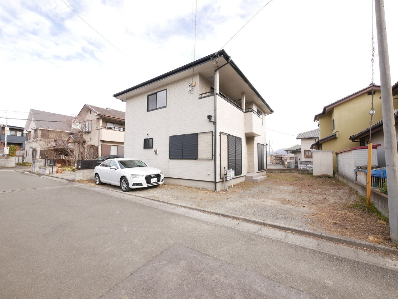 南アルプス市鏡中條｜内装一新で生まれ変わった平成15年築中古...の画像