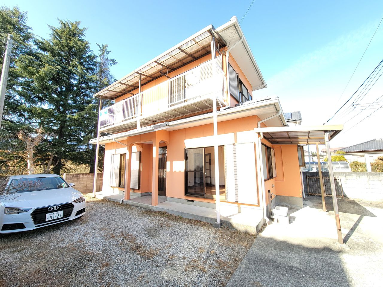中央市山之神｜綺麗な建物が印象的なオール電化中古戸建 東西両...の画像