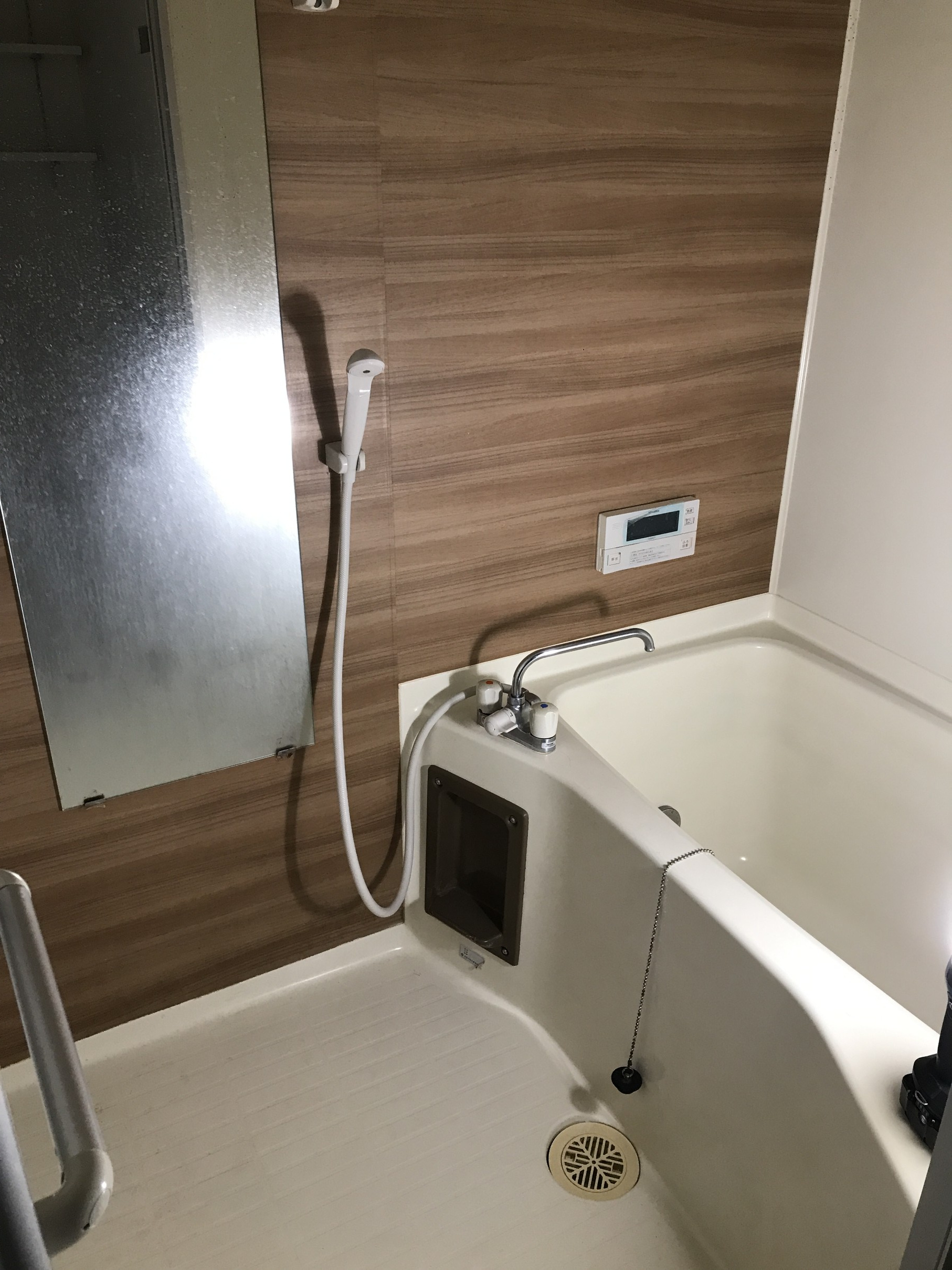 【保存版】鏡のウロコ汚れを家庭で落とす方法｜岐阜市の不動産会...の画像