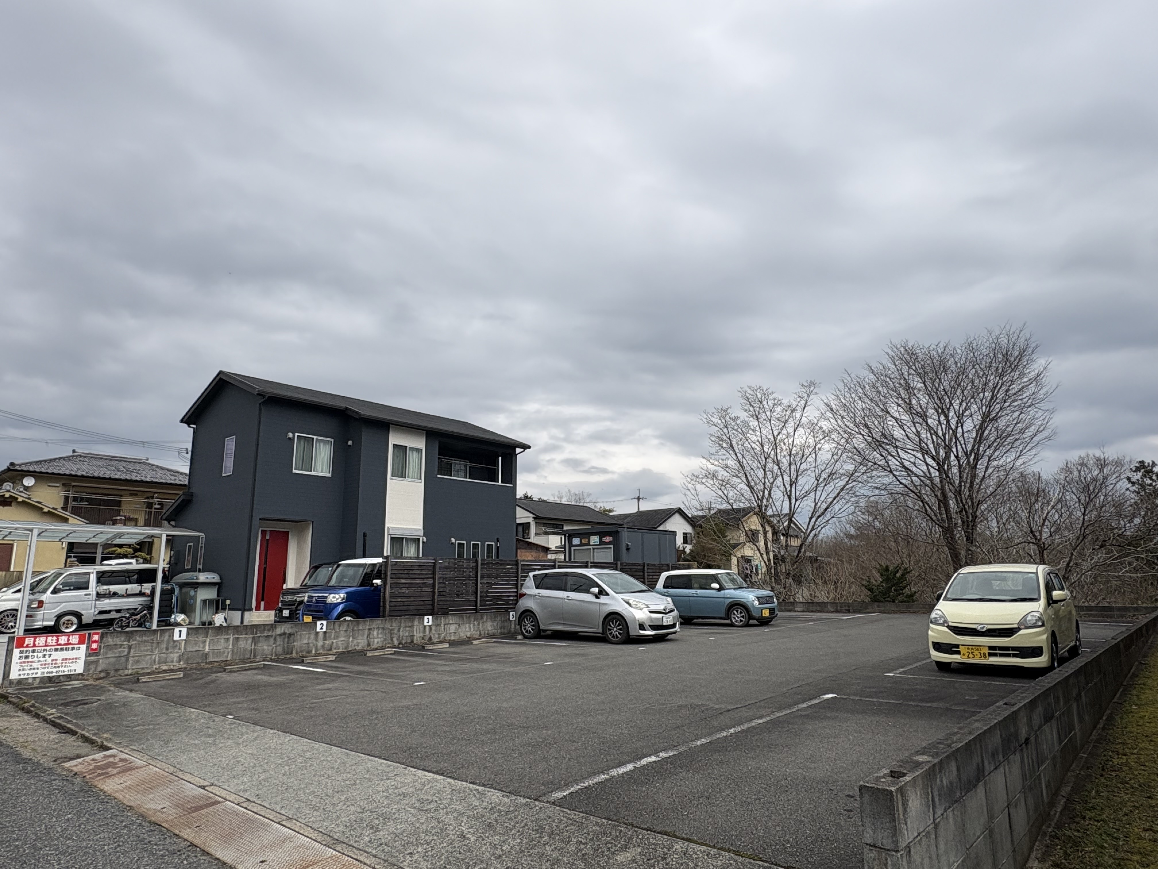 【投資向け】大淀町北野 駐車場11台満車｜低価格×高利回り1...の画像