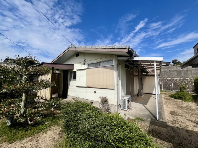 海と田んぼが近い牧歌的な立地の平屋です♪の画像