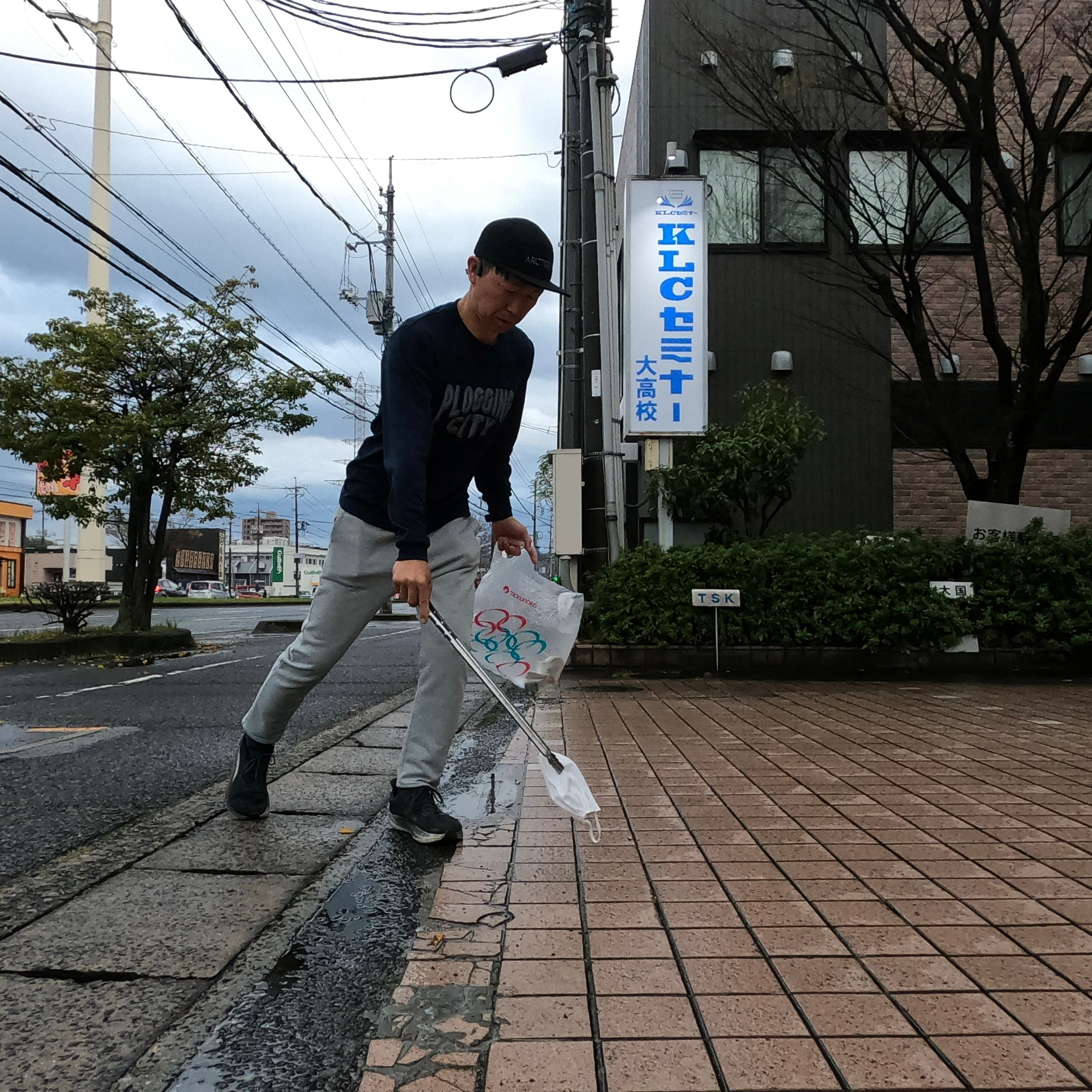 今日は中古戸建の物件の草刈りを行いました！ー【倉敷市】で空き...の画像