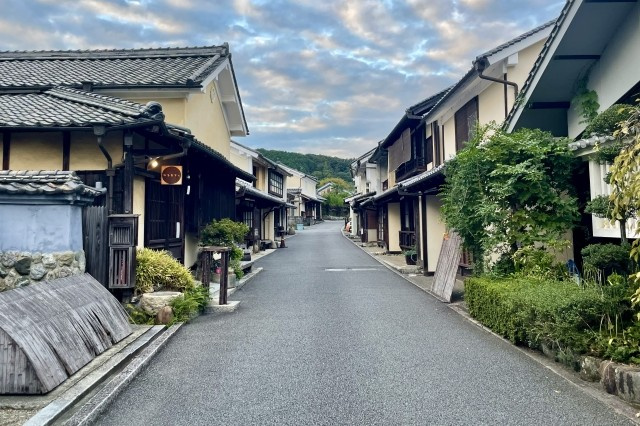 「重要伝統的建造物群保存地区とは？土地購入の基準や代表例についても解説」の画像