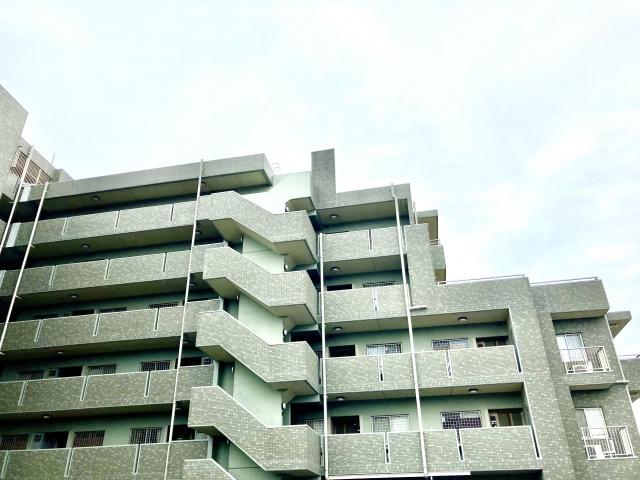 空き家のマンションを放置するリスクは？売却のメリットや注意点...の画像