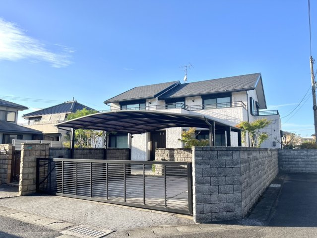 土地120坪越えの大きなお家！！の画像