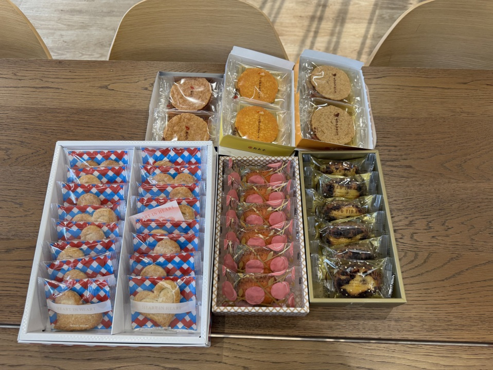 『桂新堂』『シーキューブ』『BOUL′MICH』のお菓子を頂...の画像