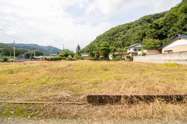 名草中町、263坪の静けさ。山を見ながら、自分の土地を考える...の画像