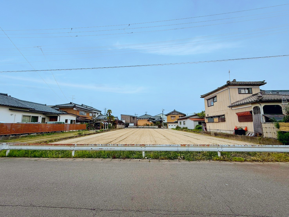 「【土地情報】江南区北山/4区画販売/亀田駅徒歩16分！50坪以上！」の画像