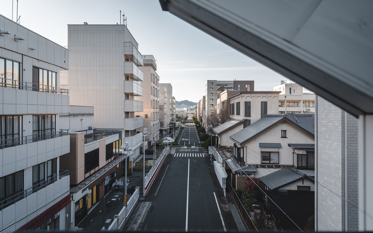 三島市で不動産購入を検討中の方へ！駅近物件と郊外物件の人気と...の画像