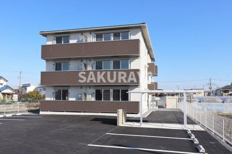 このキッチン、3口コンロ。1LDKなのに、料理する気にさせて...の画像