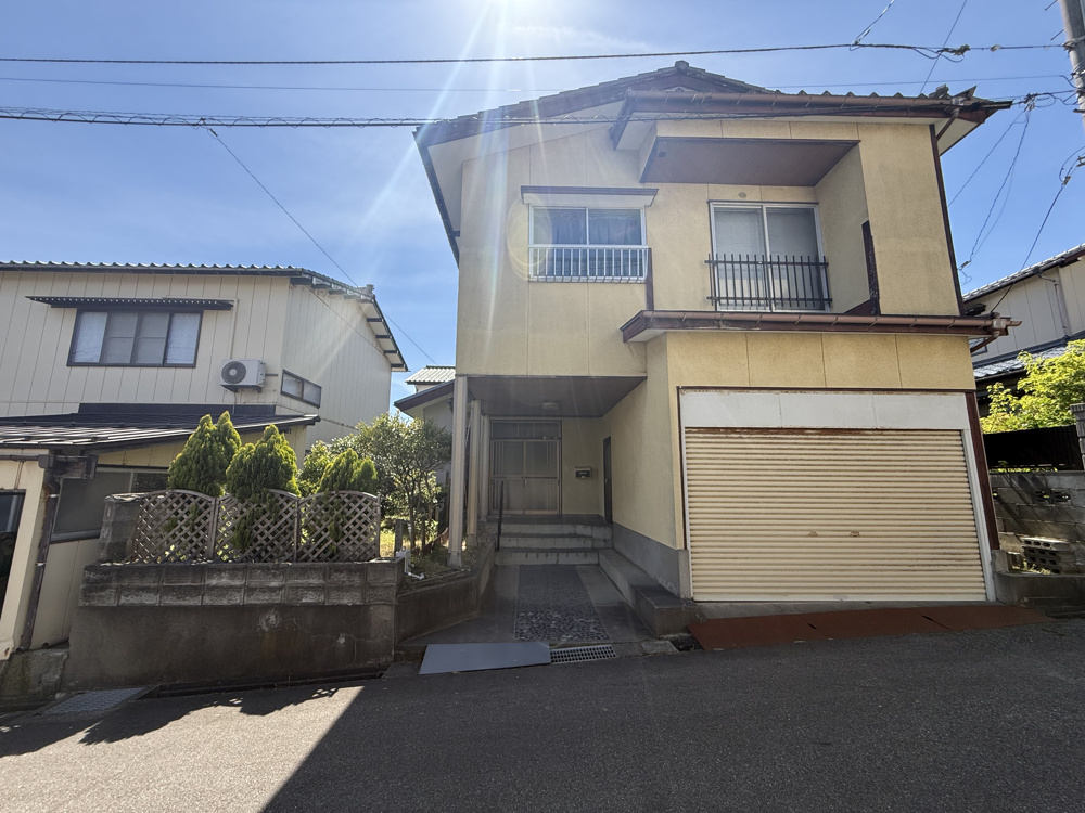 「【戸建情報】坂井砂山1丁目/状態の良い戸建！新通小まで徒歩10分！日当たり良好！」の画像