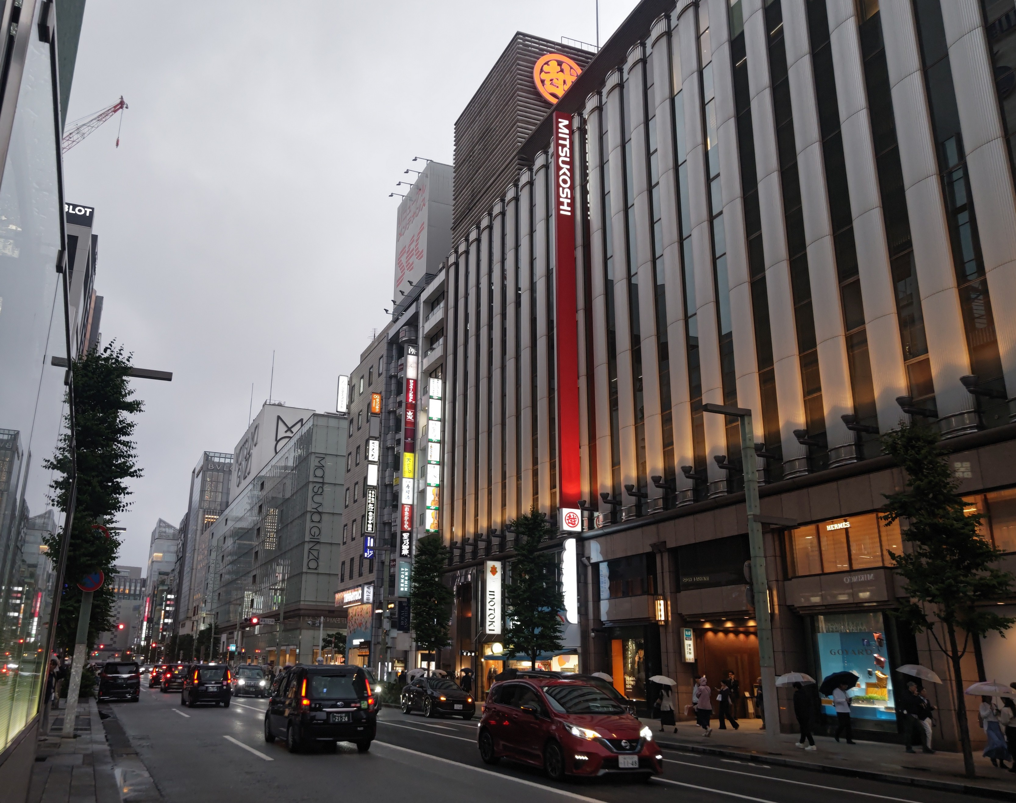 銀座の雨の画像