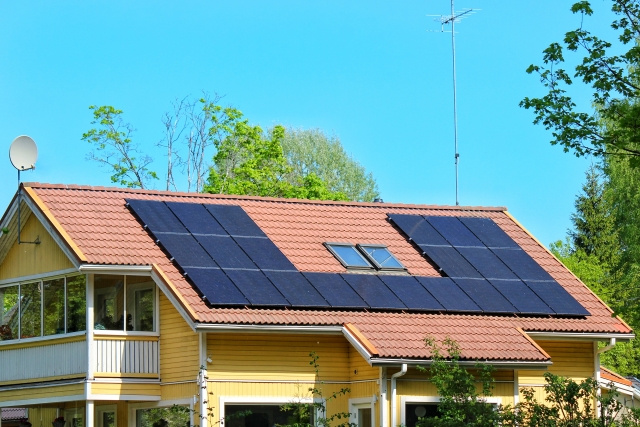 太陽光発電と蓄電池で賢く住宅の電気を管理！費用の相場と回収の...の画像