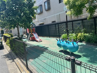 本郷の公園の画像