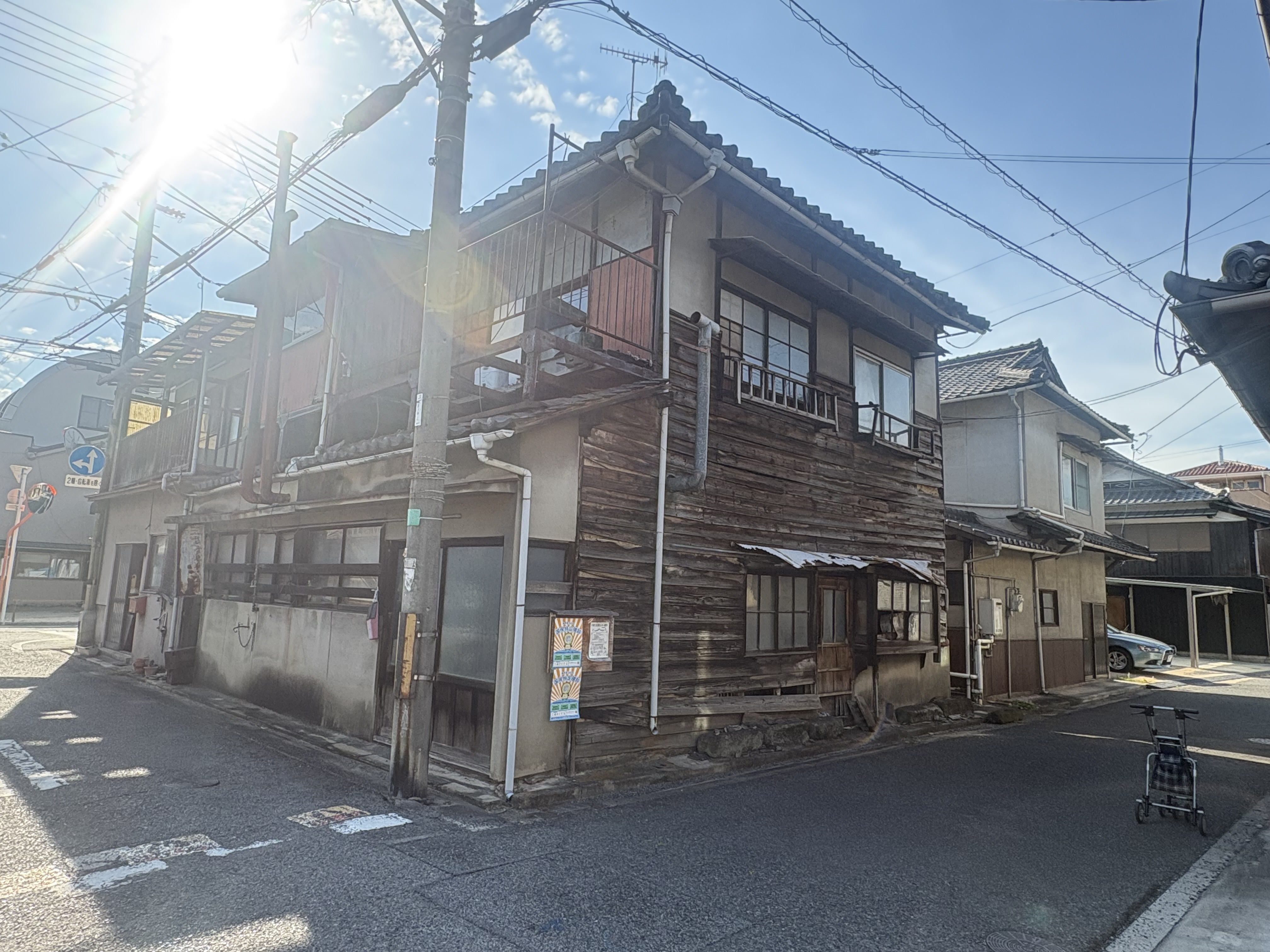 半数以上が相続した実家を放置する現実、あなたはどう考えますか...の画像