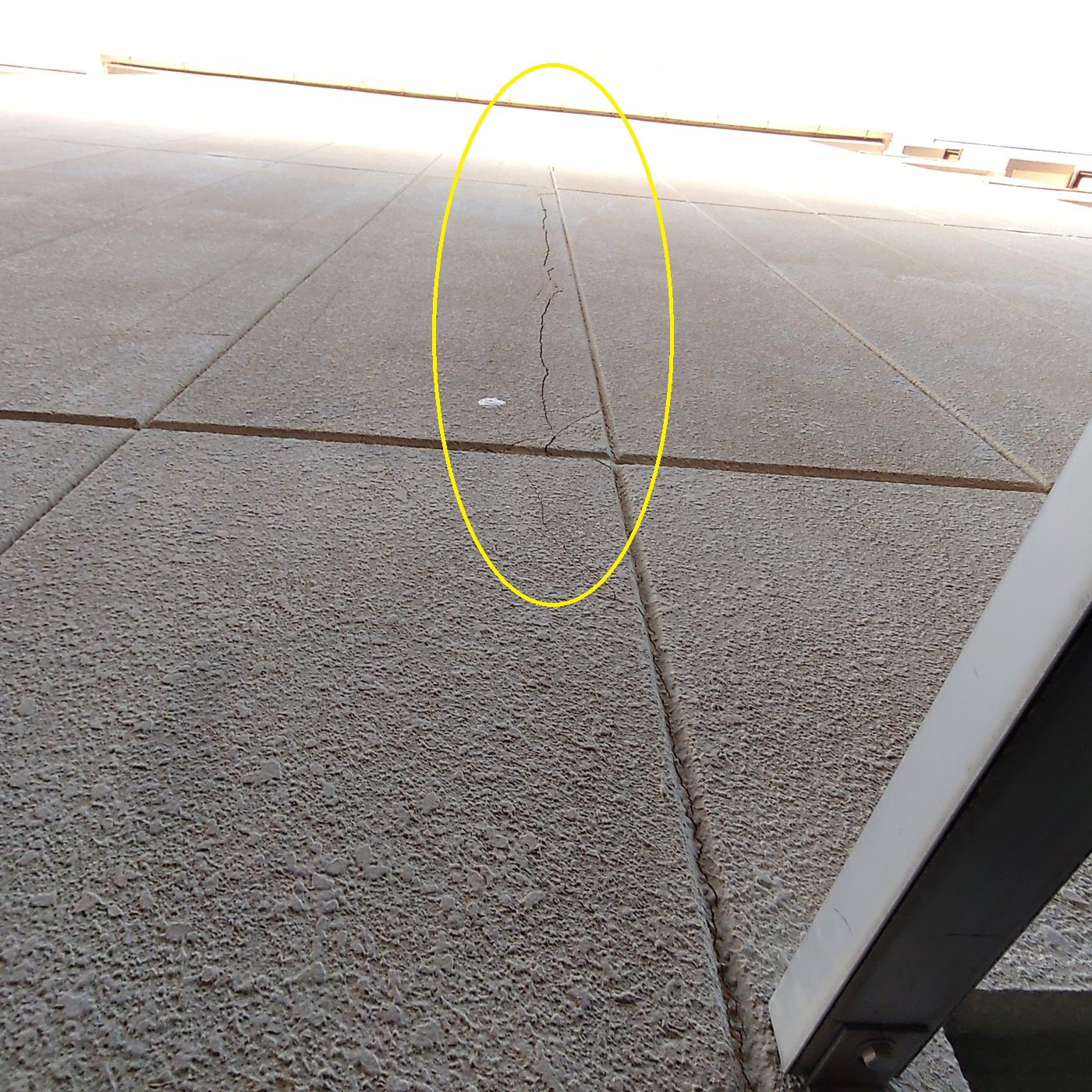 【建物保守事例】外壁のひび割れが雨漏りに——3年間の点検記録...の画像