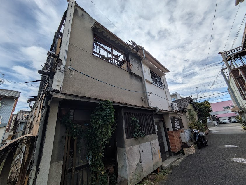 大阪の相続空き家は売るか貸すか？デメリットを知り後悔しない選...の画像