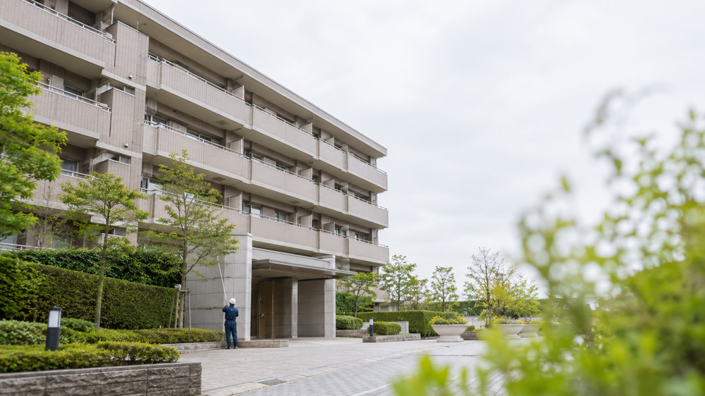 「マンションの修繕積立金は高い？管理費との違いや適正値も解説」の画像