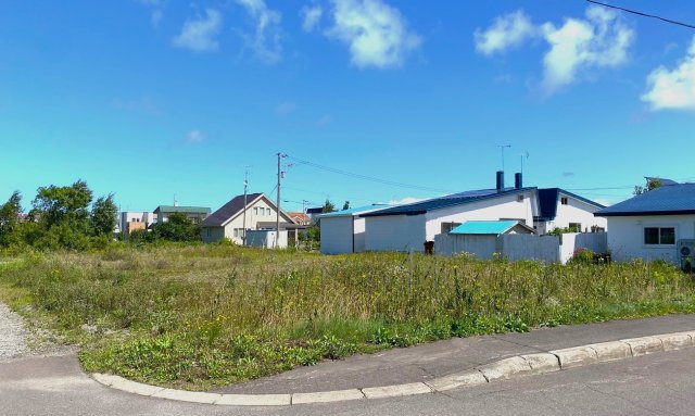 【売土地】斜里町青葉町 約285坪の広々土地の画像