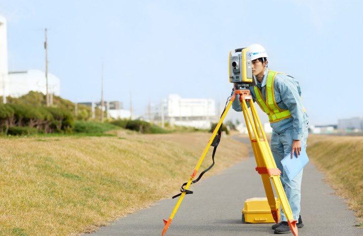 土地の測量は必要？売却前に知っておきたい測量・境界確定のポイ...の画像