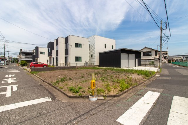 二方向が道路の角地。建てたい家を自由に描ける、足利駅そばの土...の画像