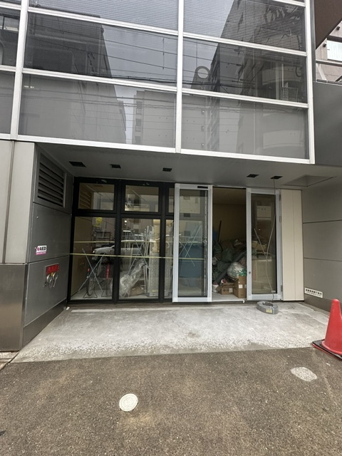 本町・堺筋本町エリア！リノベーションビル路面１階＆地下１階店...の画像