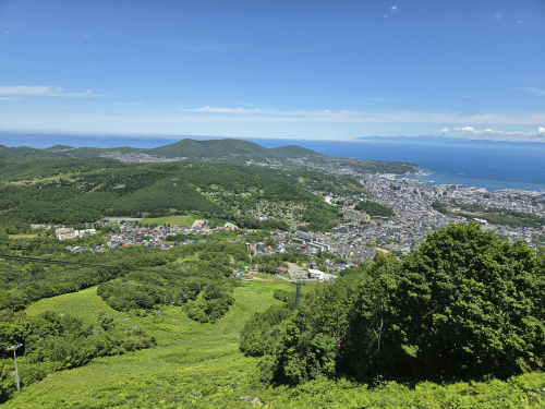 今日は「空の日」,空を見上げるだけで、ちょっと気持ちが軽くな...の画像