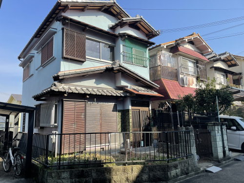 奈良市あやめ池南で再建築不可の連棟住宅を買取　地盤沈下・建物...の画像