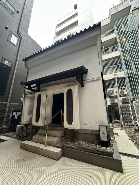 アメ村エリア！土蔵の蔵1棟貸店舗！BAR居抜き！約6.7坪！...の画像