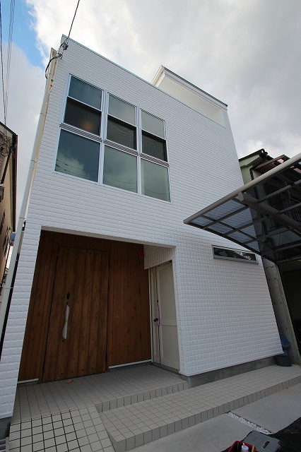 弊社施工例の戸建ての画像