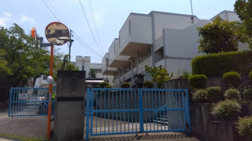 四條畷市立忍ケ丘小学校