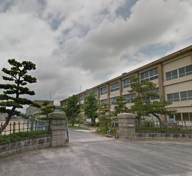 奥小学校