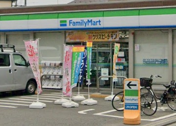 ファミリーマート 小金井前原店