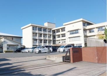 前原西中学校