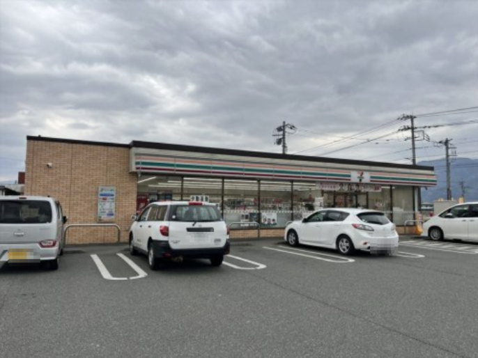 セブンイレブン南アルプス市西南湖店