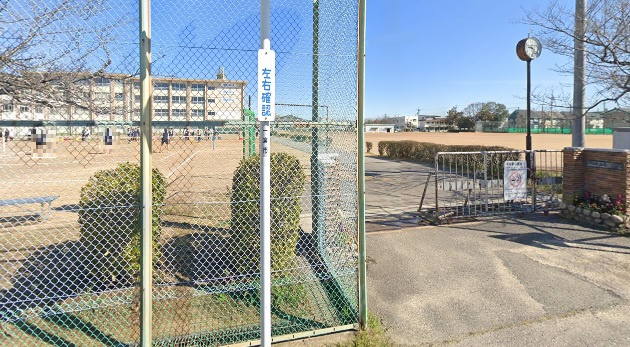 奥中学校