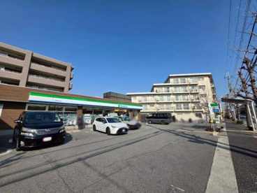 ファミリーマート 尼崎塚口町店の画像1
