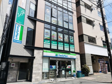 ファミリーマート湘南台駅西口店の画像1