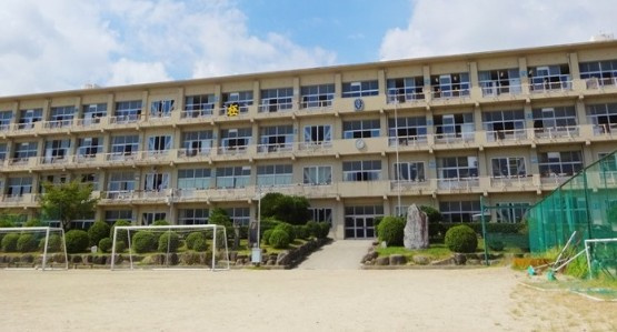 岡崎市立甲山中学校