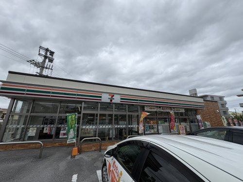 セブンイレブン 沖縄照屋2丁目店