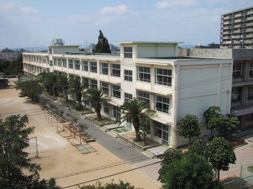 魚住中学校