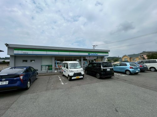 ファミリーマート 秋田添川店