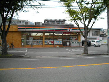 ファミリーマート西宮鳴尾浜店の画像1
