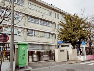 川崎市立渡田中学校の画像1