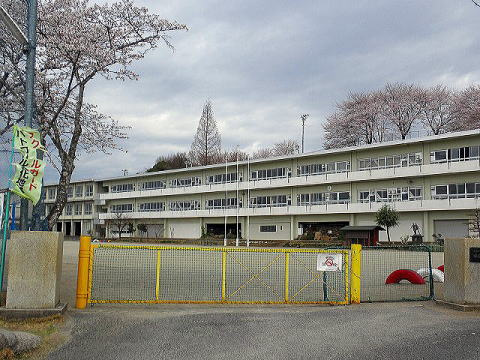 蜂屋小学校